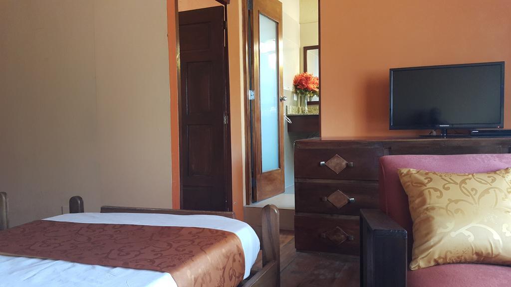 Hotel El Maltese Гранада Номер фото