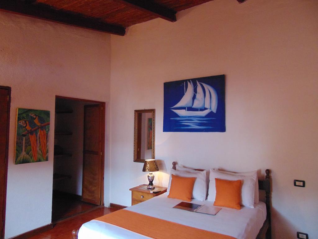 Hotel El Maltese Гранада Экстерьер фото