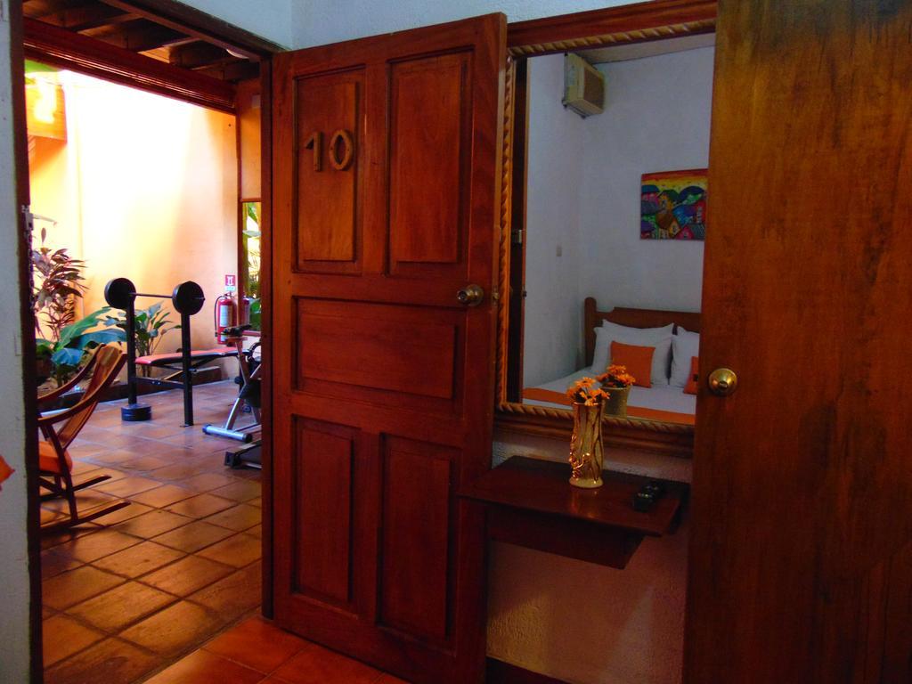 Hotel El Maltese Гранада Экстерьер фото